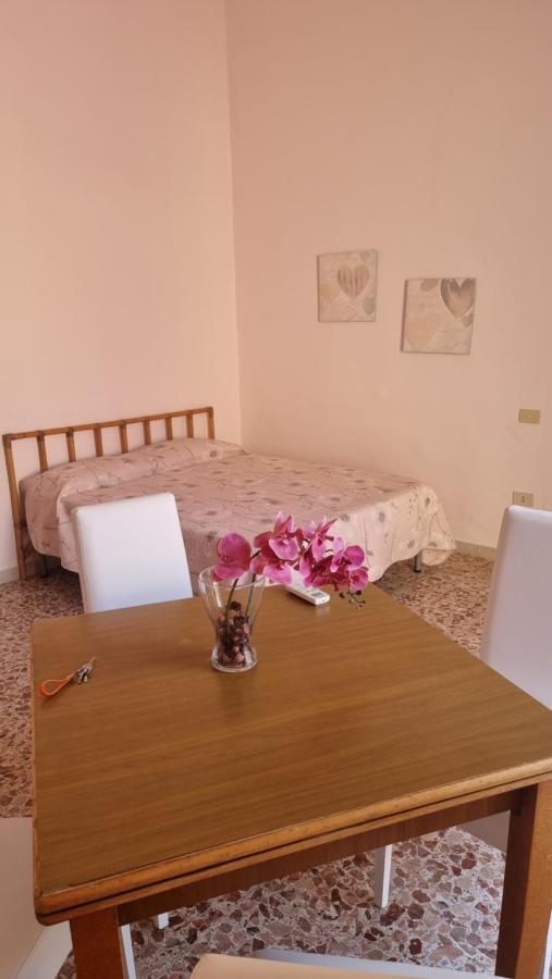 Appartamenti Su Piazza Matteotti Forio Centralissimi Екстер'єр фото