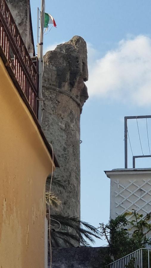 Appartamenti Su Piazza Matteotti Forio Centralissimi Екстер'єр фото